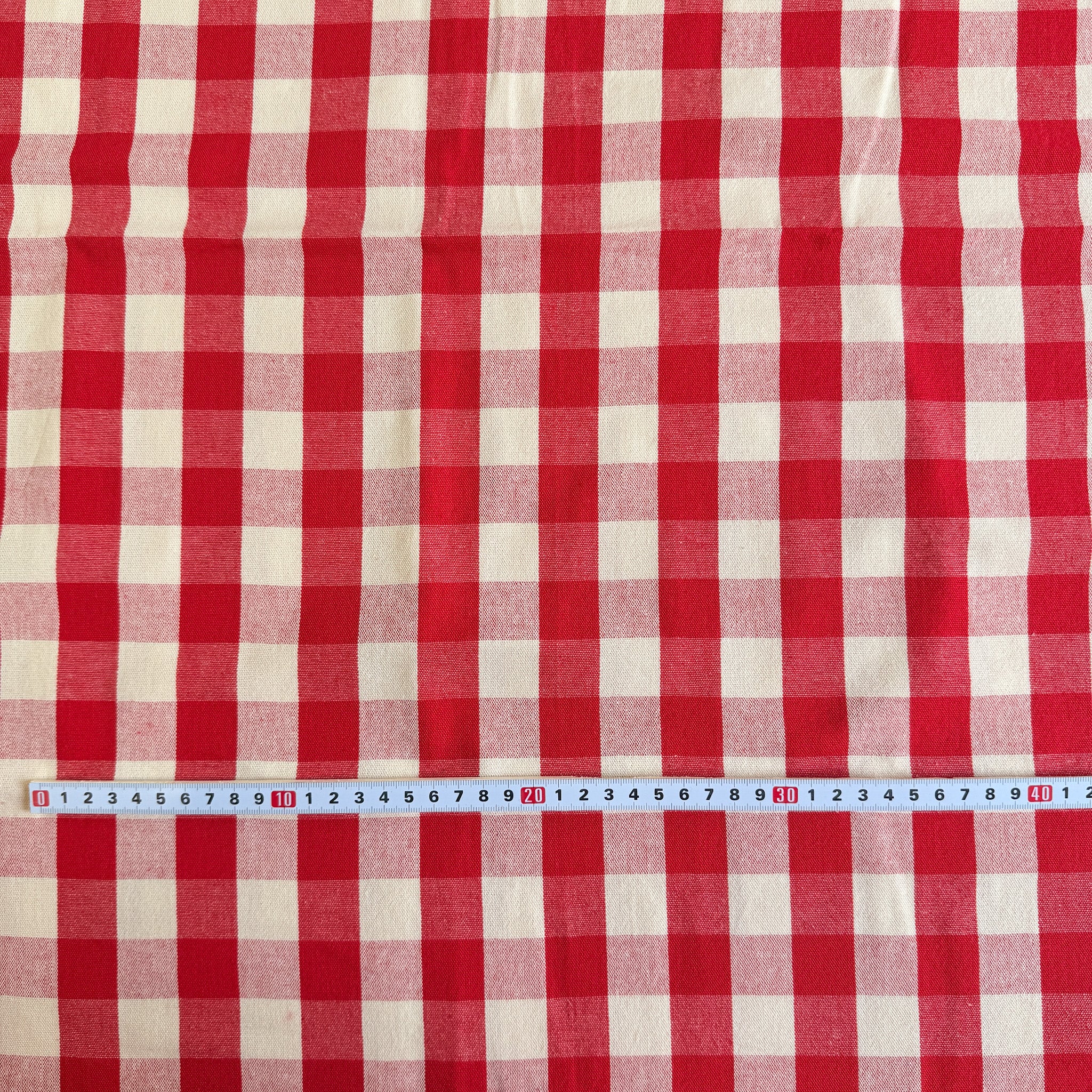 Garnfarget rød gingham