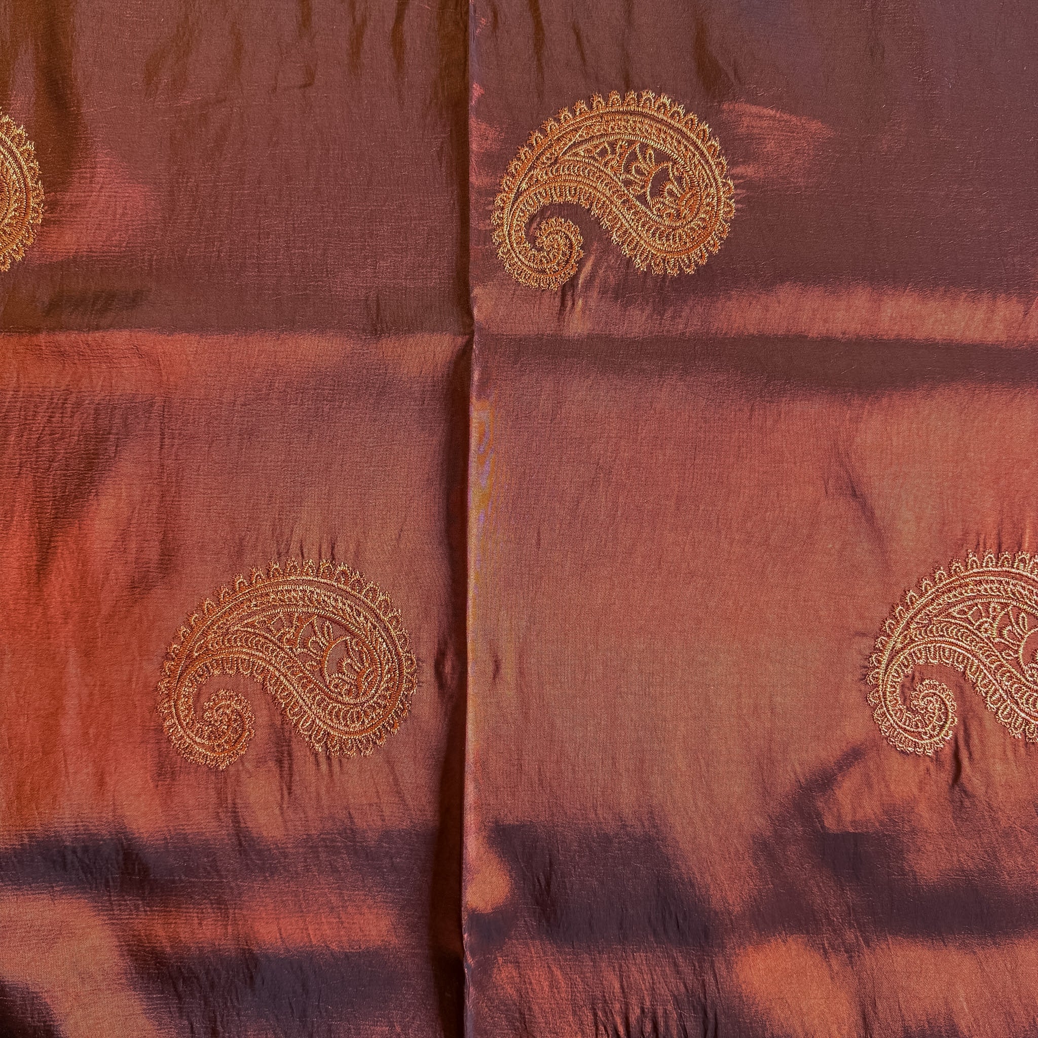 Skinnende Paisley