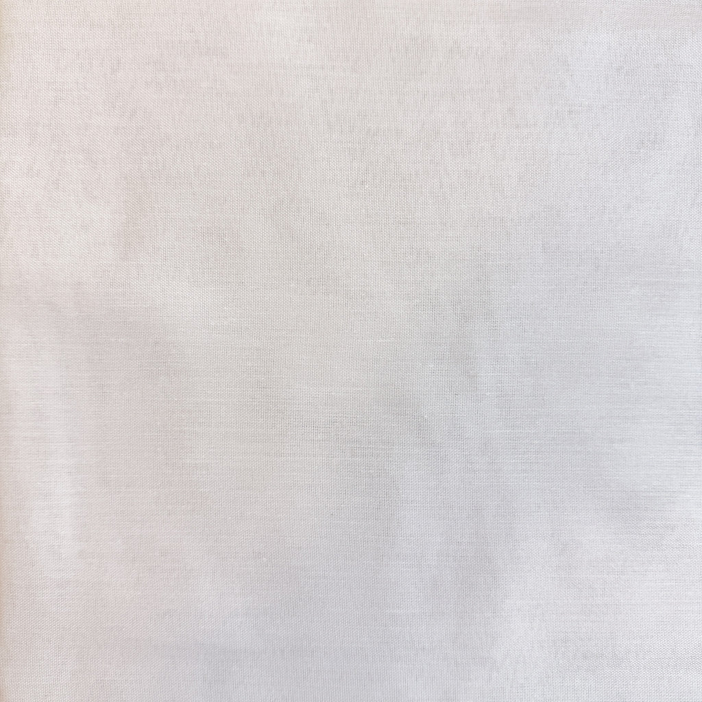 Semitransparent hvit