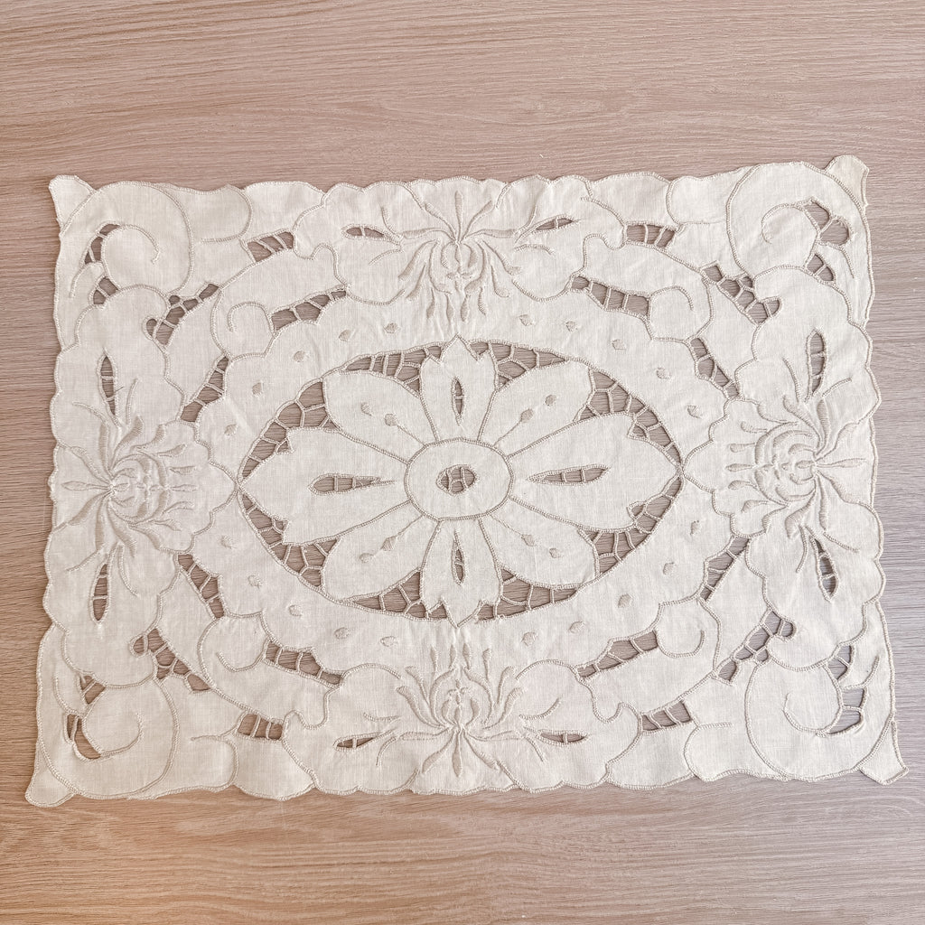 Vintage håndbrodert cutwork