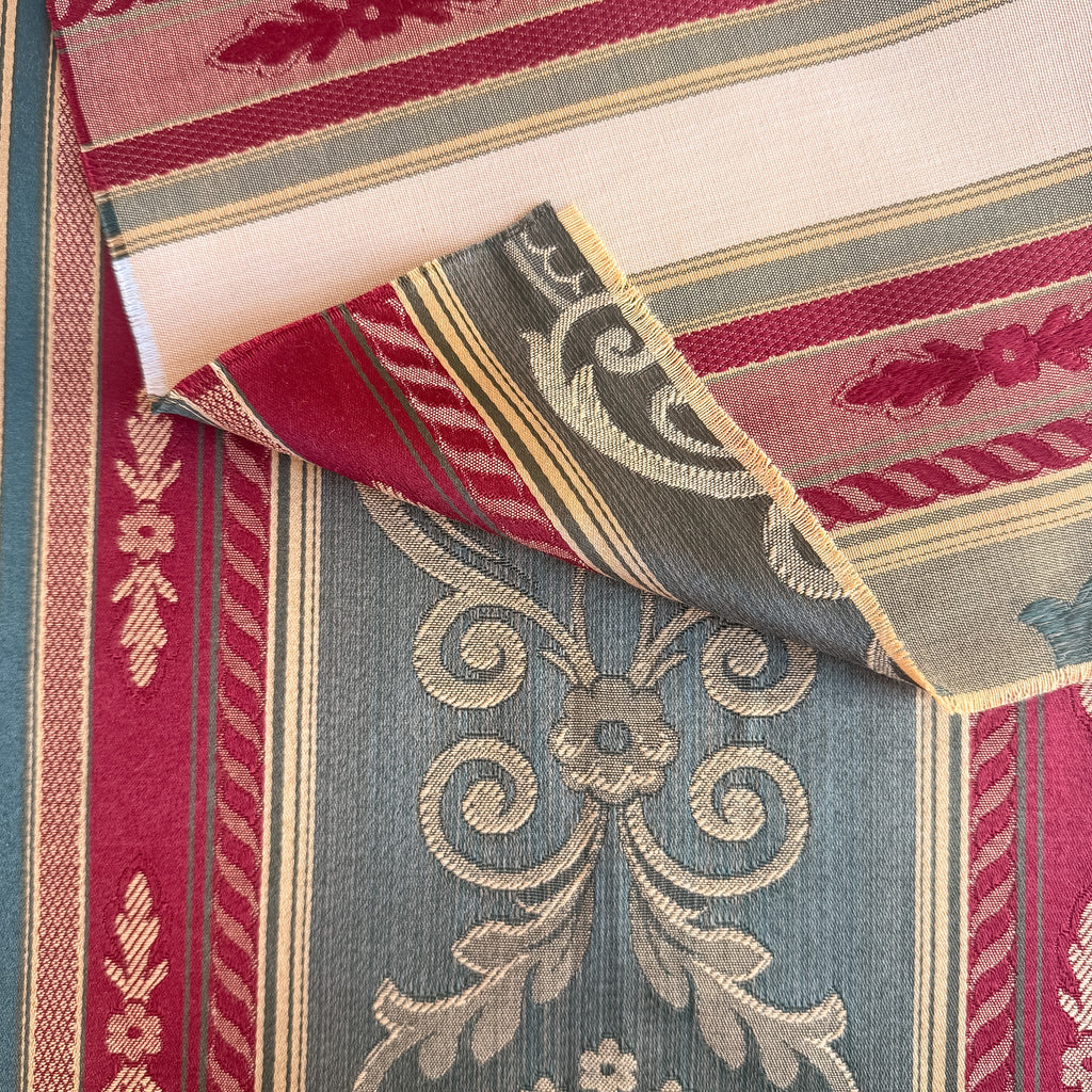 Striper med ornament- garnfarget