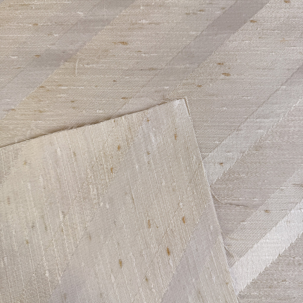 Diagonalvevde striper