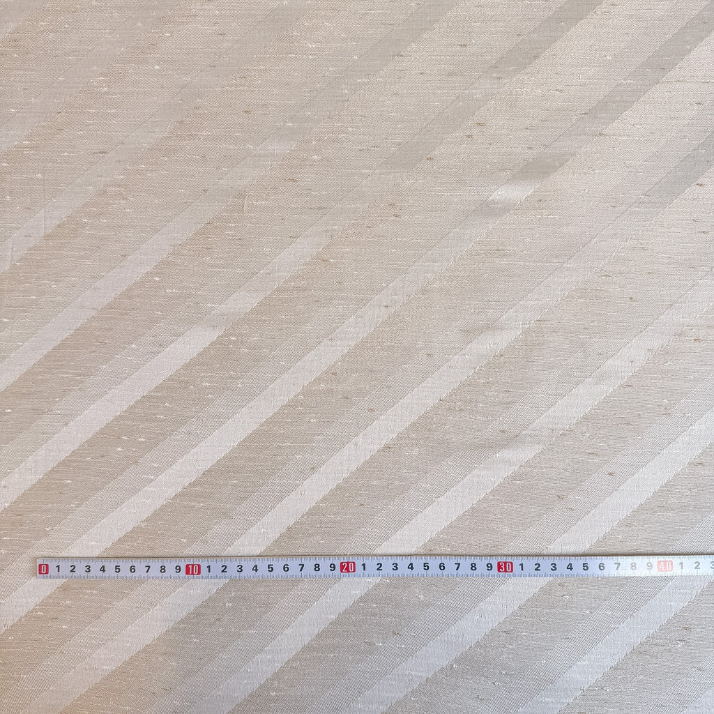 Diagonalvevde striper