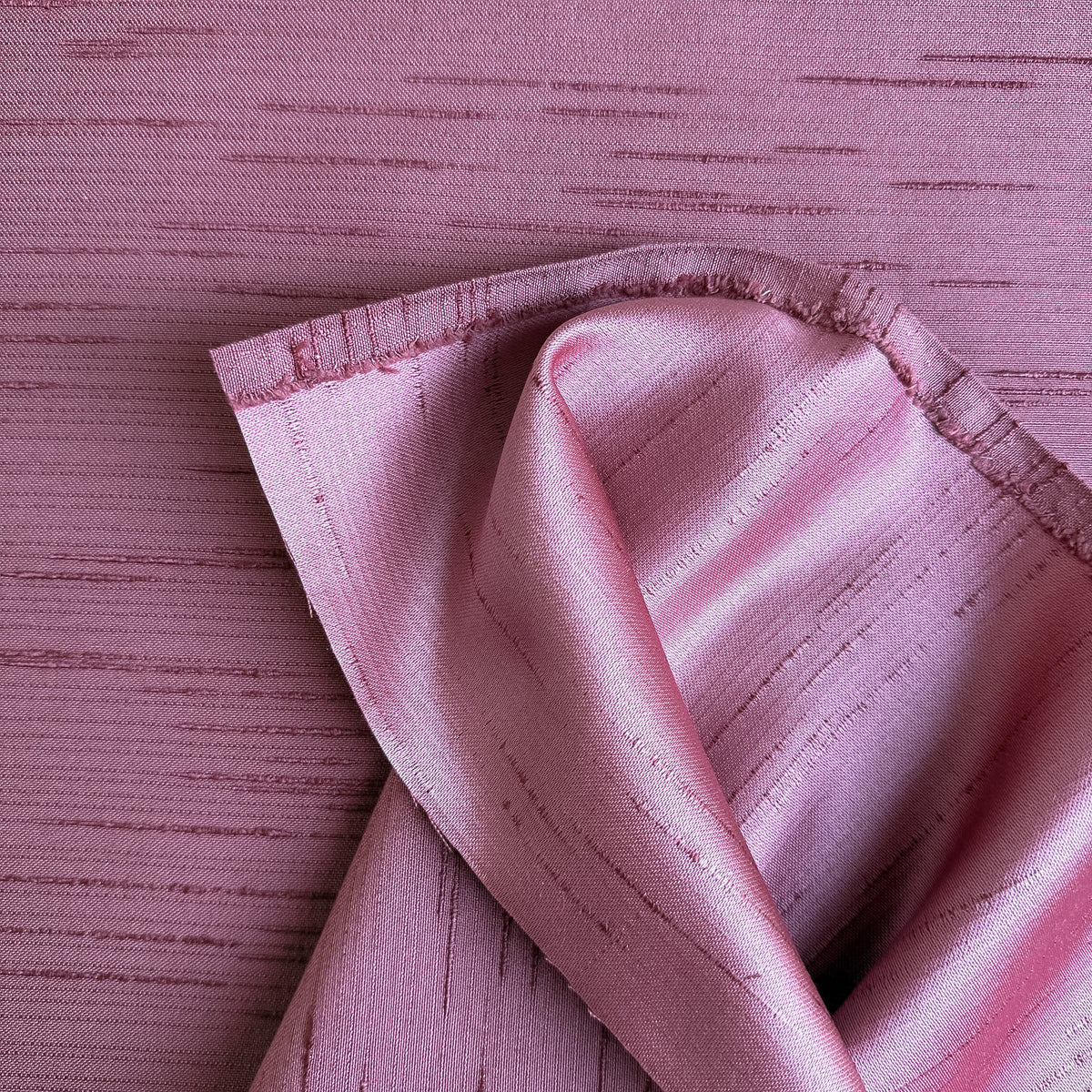 Dus rosa med struktur