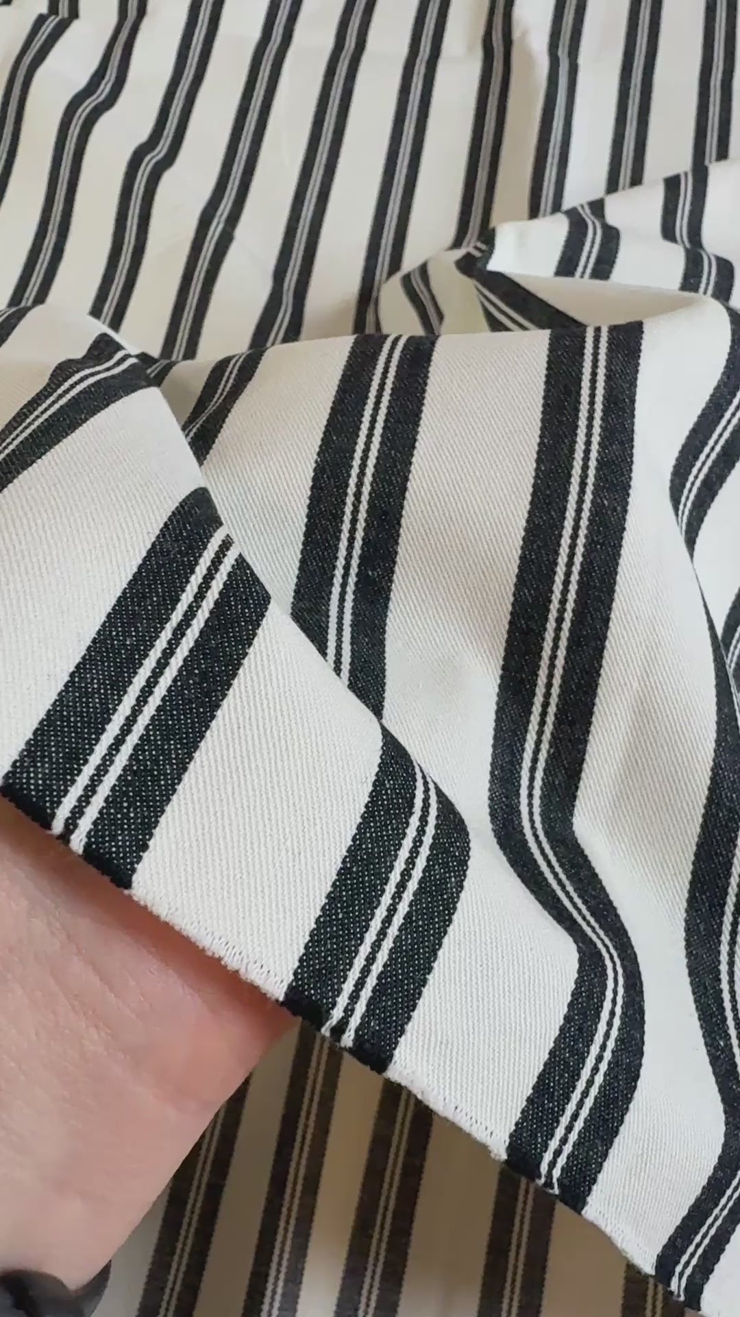 Garnfargede striper