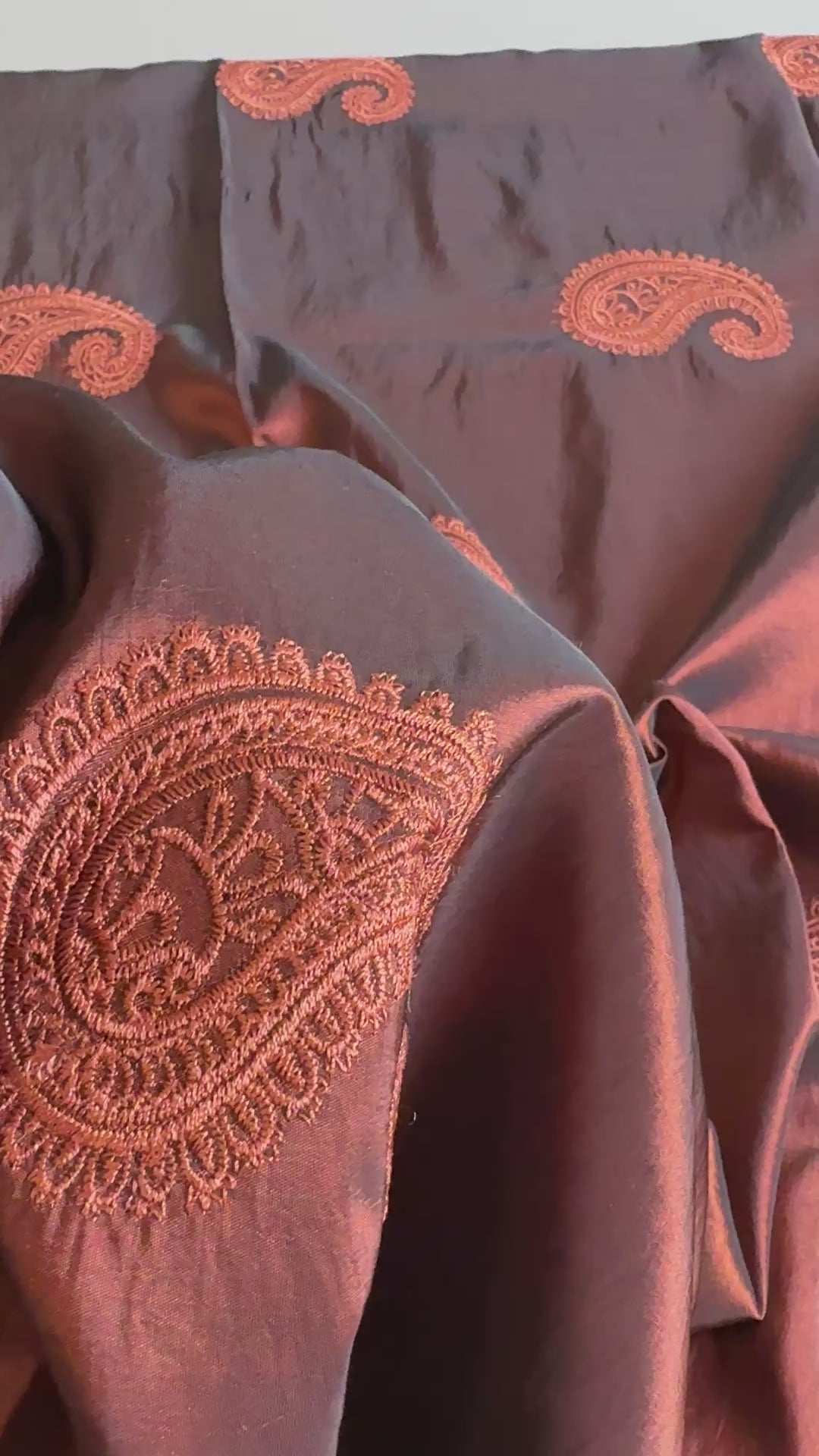 Skinnende Paisley