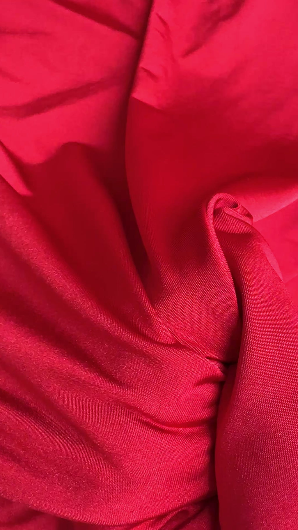 Skinnende rød stretch
